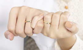 Nên đeo nhẫn ngón tay nào với người yêu?