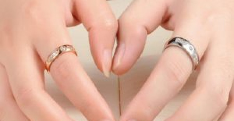 6 Bước Để Tạo Nên Một Chiếc Nhẫn Đính Hôn Kim Cương Phù Hợp Với Bạn 6 Bước Để Tạo Nên Một Chiếc Nhẫn Đính Hôn Kim Cương Phù Hợp Với Bạn