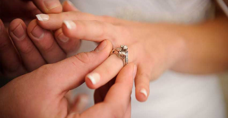 Nhẫn Cưới Kim Cương : Niềm Tin Bất Tận Và Tình Yêu Bất Diệt Dành Có Dành Cho Bạn? Nhẫn Cưới Kim Cương : Niềm Tin Bất Tận Và Tình Yêu Bất Diệt Dành Có Dành Cho Bạn?