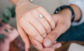 Ý nghĩa khi lựa chọn nhẫn cưới vàng trắng làm kỷ vật đính hôn
