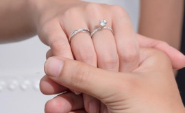 Bí quyết chọn nhẫn cầu hôn đẹp và ý nghĩa Bí quyết chọn nhẫn cầu hôn đẹp và ý nghĩa