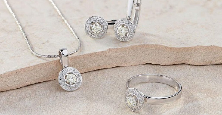 Ngắm nhìn những bộ nữ trang kim cương của giới thượng lưu Ngắm nhìn những bộ nữ trang kim cương của giới thượng lưu