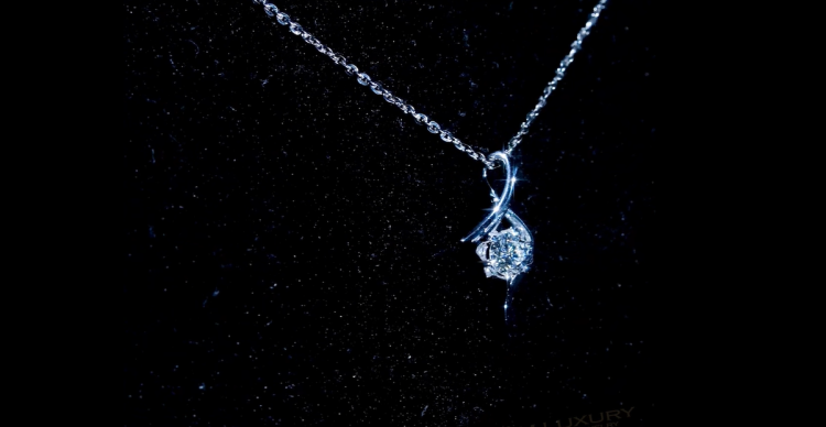 Top 5 Món Quà Trang Sức Valentine Được Ưa Chuộng Nhất Top 5 Món Quà Trang Sức Valentine Được Ưa Chuộng Nhất