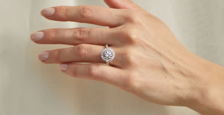 Kim Cương 9 Ly Là Gì? Giá Bao Nhiêu? Kim Cương 9 Ly Là Gì? Giá Bao Nhiêu?