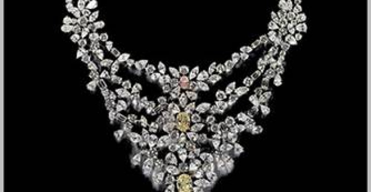 Những chiếc dây chuyền đắt nhất thế giới Những chiếc dây chuyền đắt nhất thế giới