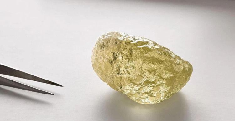 Tại Sao Các Nhà Đầu Tư Lại Chọn Kim Cương Vàng Cho Danh Mục Đầu Tư Của Họ? Tại Sao Các Nhà Đầu Tư Lại Chọn Kim Cương Vàng Cho Danh Mục Đầu Tư Của Họ?