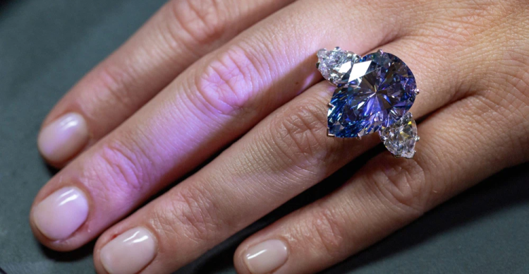 Thiếu Nguồn Cung Từ Nga – Trang Sức Kim Cương Sẽ Tăng Giá? Thiếu Nguồn Cung Từ Nga – Trang Sức Kim Cương Sẽ Tăng Giá?