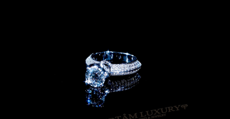 Nhẫn Kim Cương 5 Carat – Giá Bao Nhiêu, Mua Ở Đâu? Nhẫn Kim Cương 5 Carat – Giá Bao Nhiêu, Mua Ở Đâu?