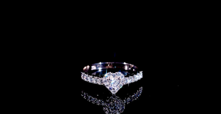 Nhẫn Kim Cương Heart – Biểu Tượng Của Tình Yêu Ngọt Ngào Nhẫn Kim Cương Heart – Biểu Tượng Của Tình Yêu Ngọt Ngào