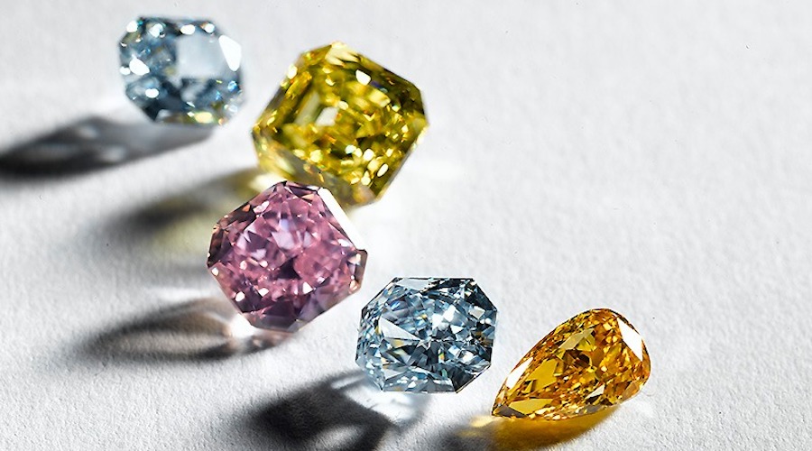 Kim cương màu là gì?