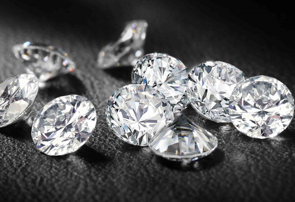 Kim cương rẻ có phải là kim cương giả?