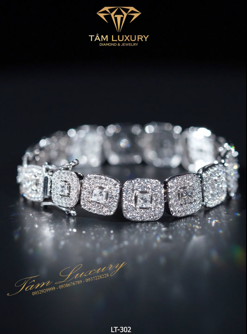 White Gold Baguette Diamond Tennis Bracelet| Kin & Kin Fine Jewellery |  Sutton Coldfield Jewellers