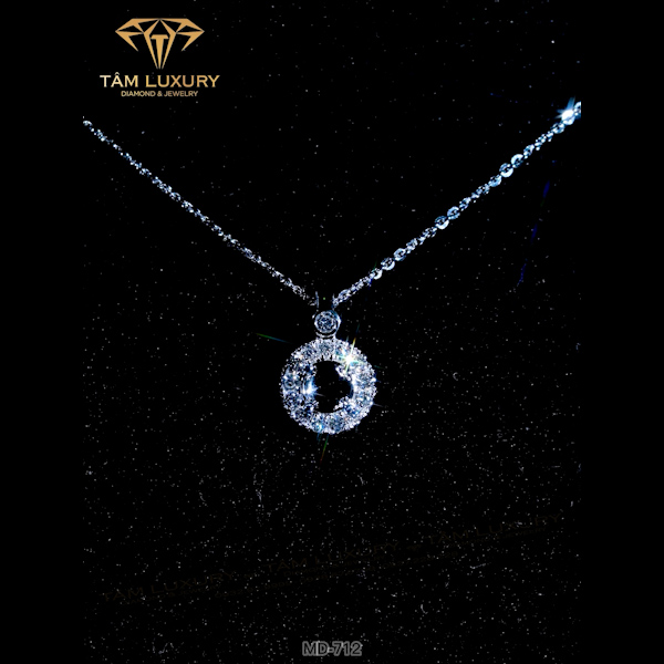 Mặt dây chuyền vàng ý kim cương “Grand” – Mã MD712