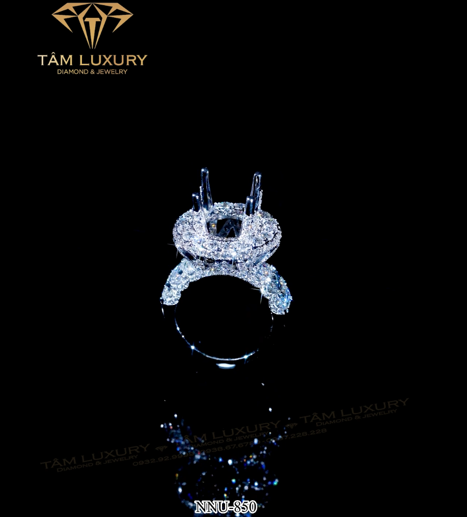 Mẫu Nhẫn kim cương vàng “Luminary Halo“ – Mã NNU850