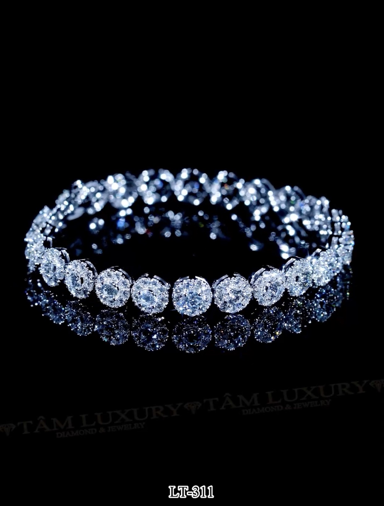 Siêu Phẩm :  Lắc tay vàng ý kim cương ” The Halo ” – Mã LT311
