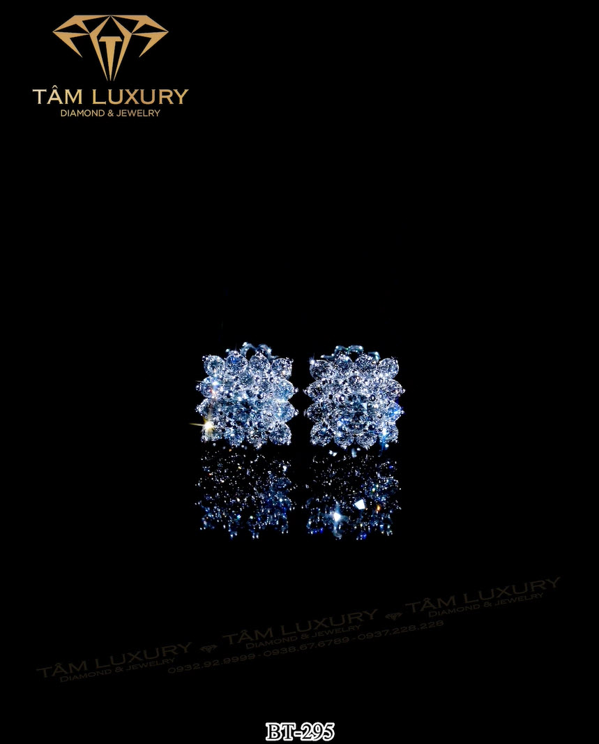 Bông tai vàng kim cương nữ “Crystal Elegance” – Mã BT295