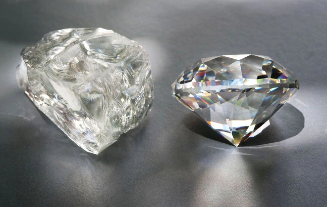 kim cương màu được hình thành như thế nào