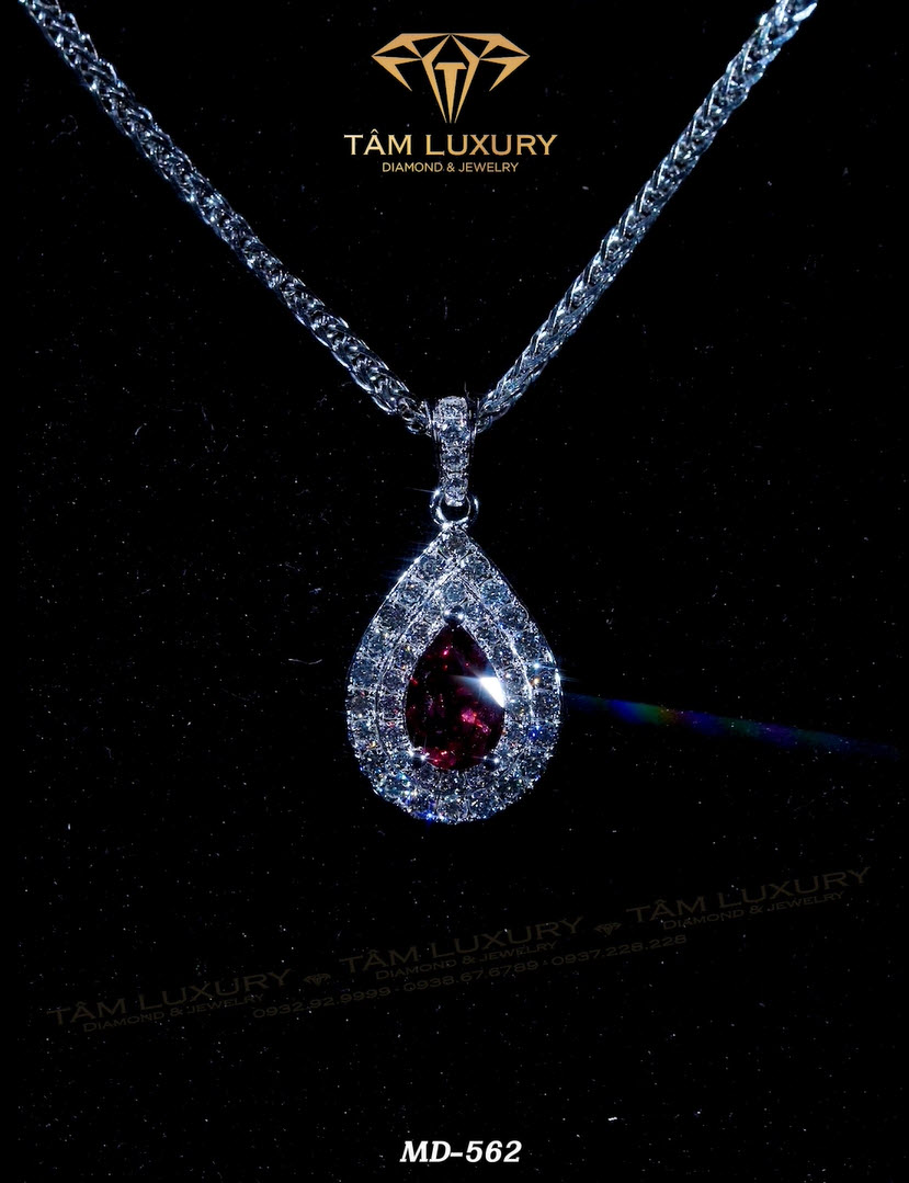 Mặt dây chuyền kim cương “Blossom” – Mã MD562