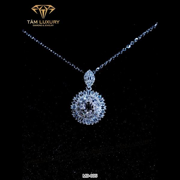 Mặt dây chuyền kim cương vàng ý “Spellbinding” – Mã MD695