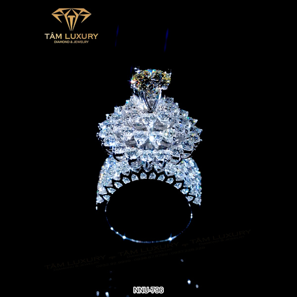 Nhẫn nữ vàng ý kim cương “Humble” – Mã NNU796