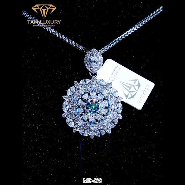 Siêu phẩm mặt dây chuyền kim cương “Enriching” – Mã MD538