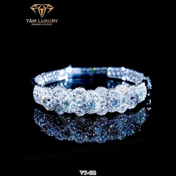 Vòng tay kim cương vàng “Classy” – Mã VT492