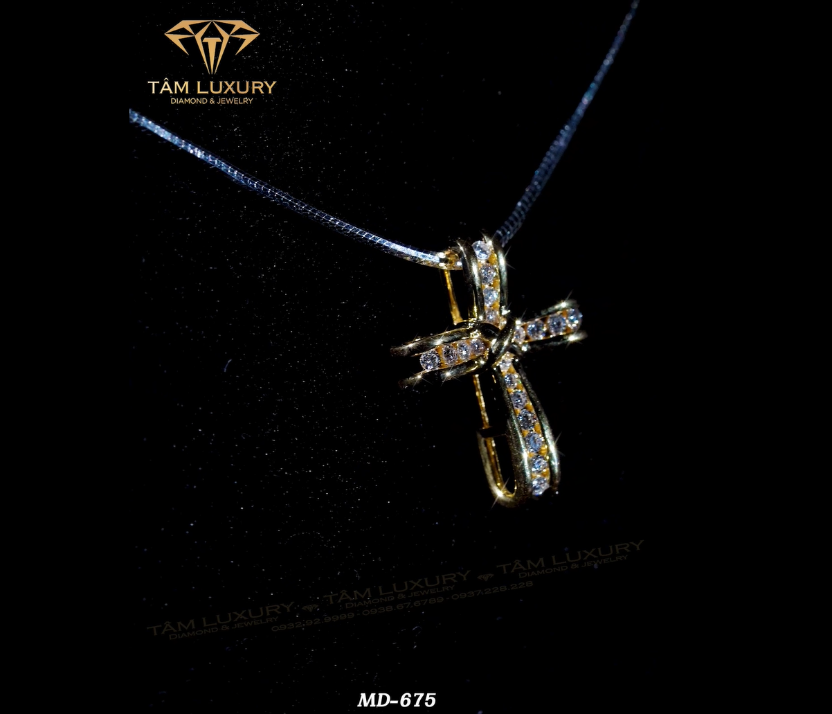 Mặt dây chuyền kim cương vàng ý “Eudora” – Mã MD675