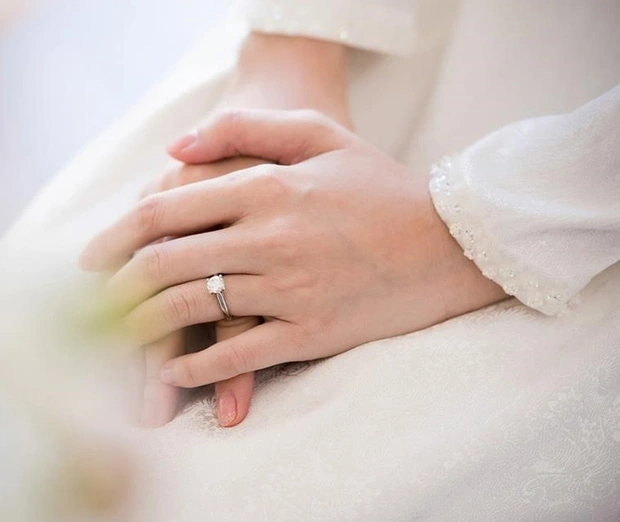 Nhẫn cưới vàng trắng có ý nghĩa gì?