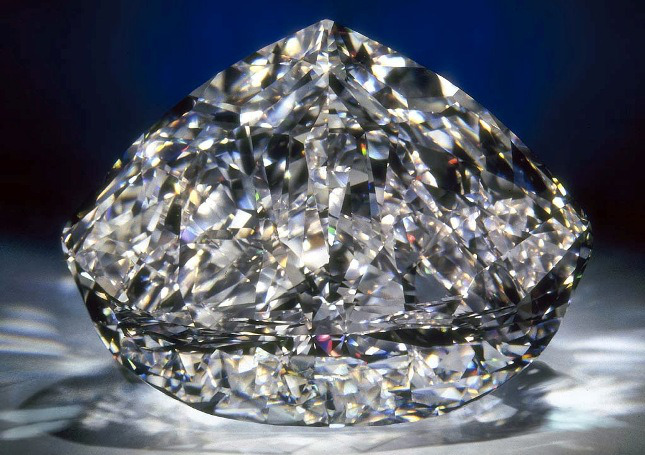 Viên kim cương Centenary nặng 273,85 carats