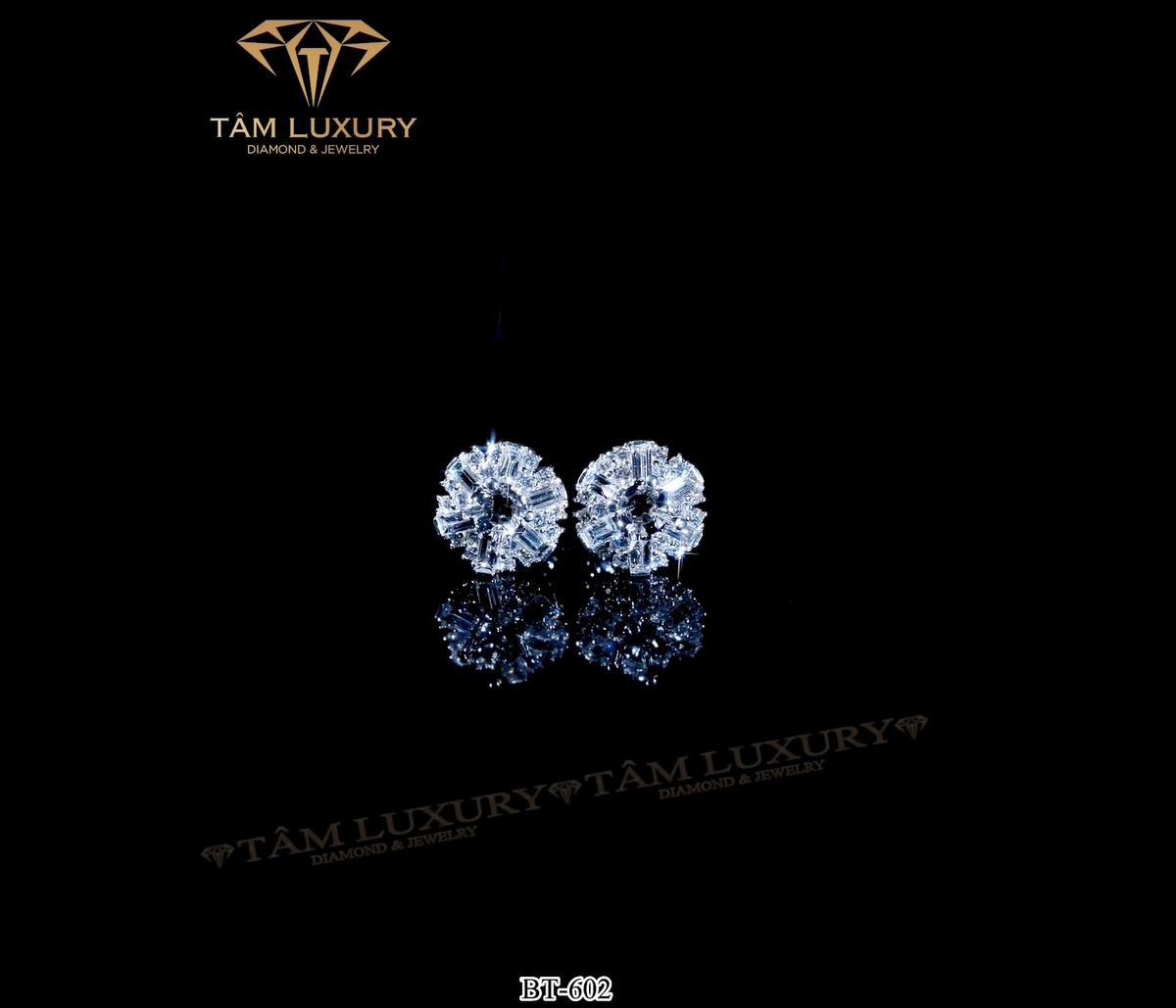 Bông tai kim cương vàng 750 “Jannina” – Mã BT602