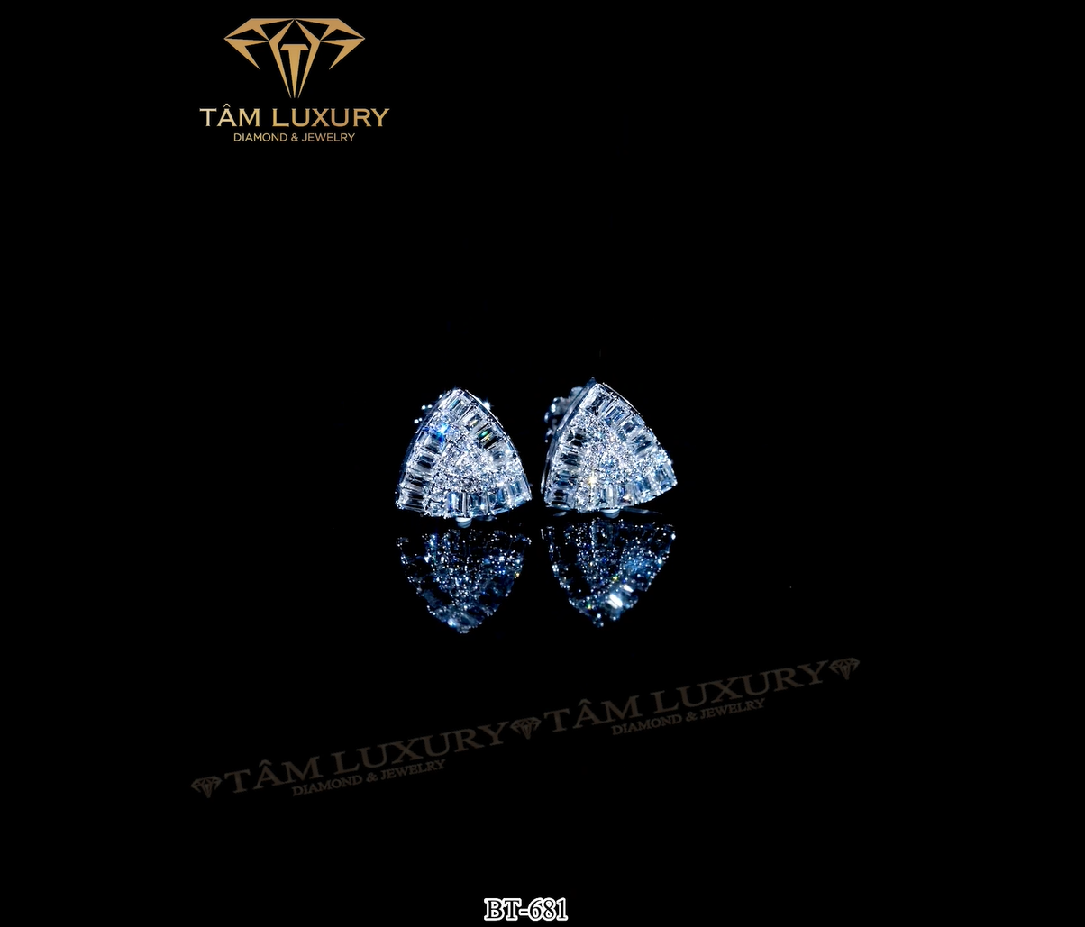 Bông tai kim cương vàng 750 “Jasmeen” – Mã BT681