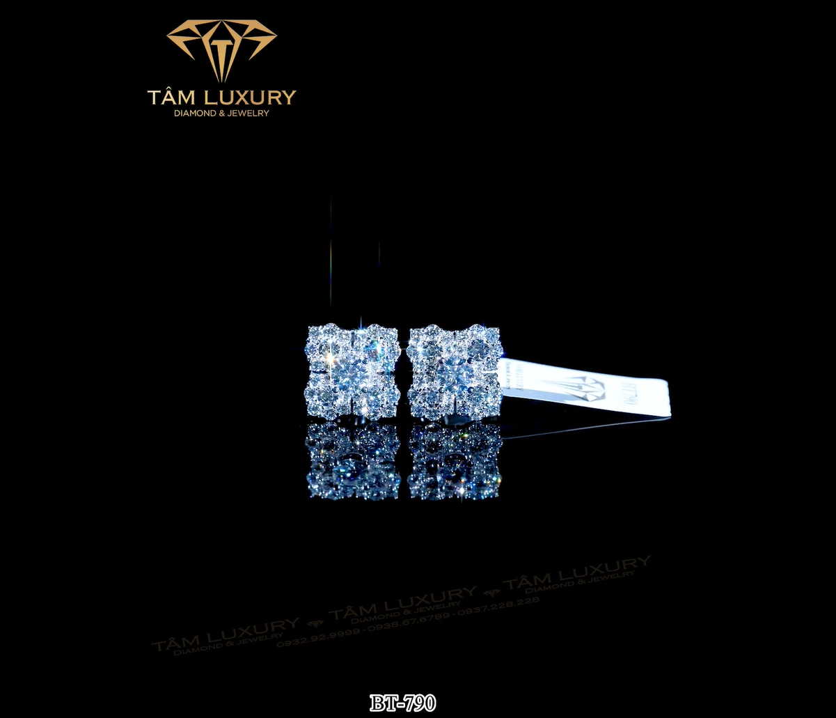 Bông tai vàng 750 đính kim cương “Amabella” – Mã BT790
