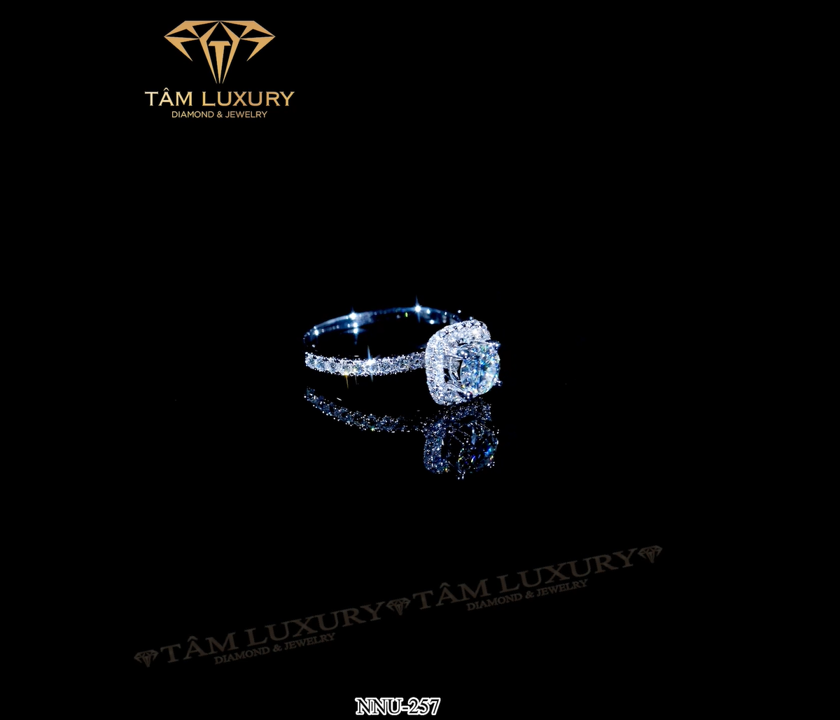 Nhẫn nữ vàng 750 đính kim cương “Michella” – Mã NNU257