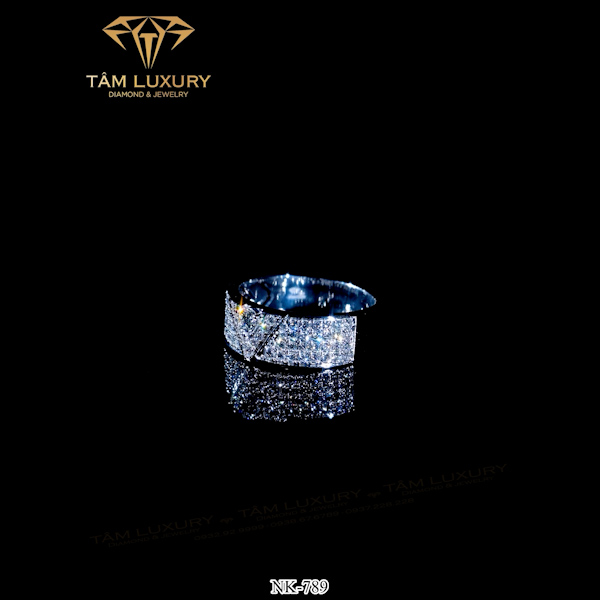 Nhẫn kim cương Tâm Luxury