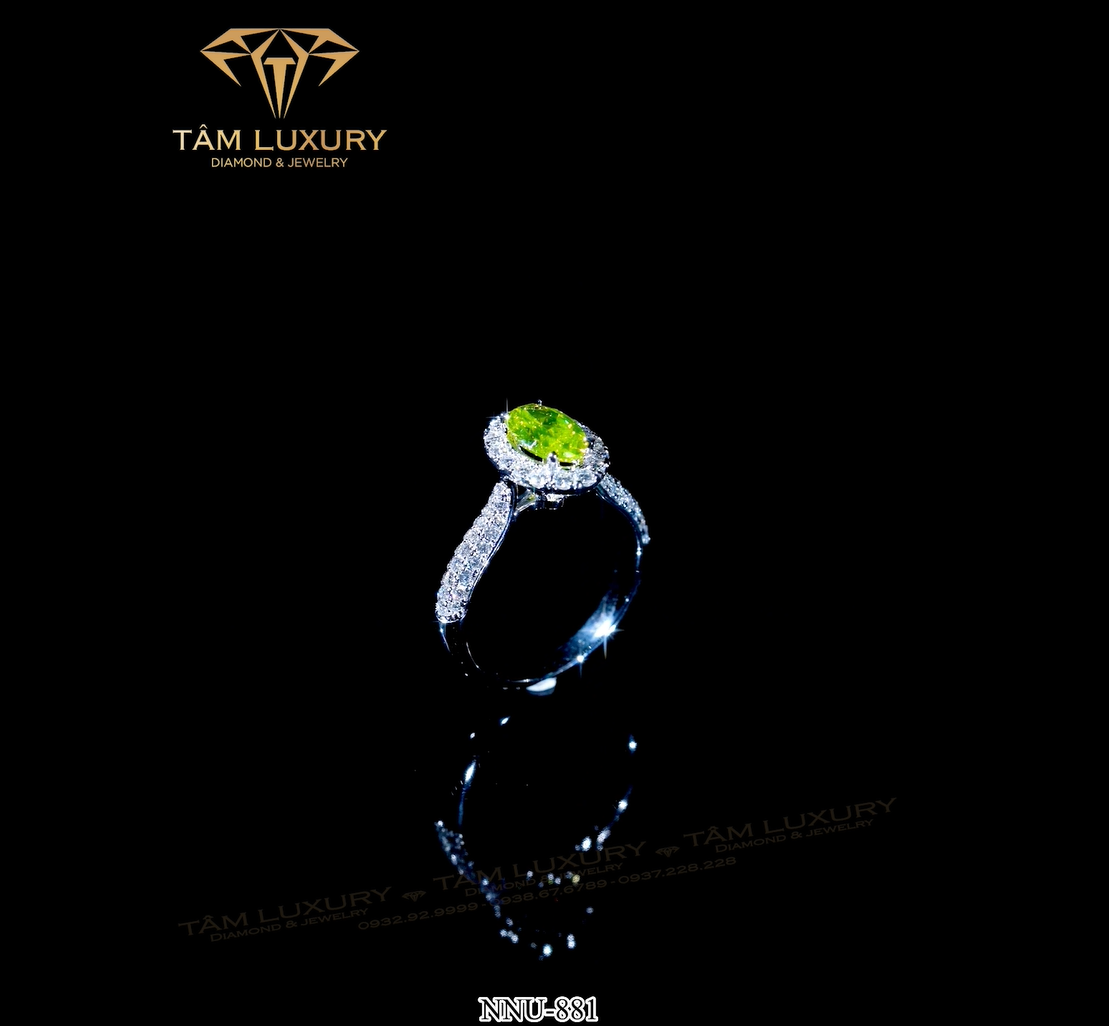Nhẫn nữ kim cương vàng ý 750 VVS+ “Chiara” – Mã NNU881