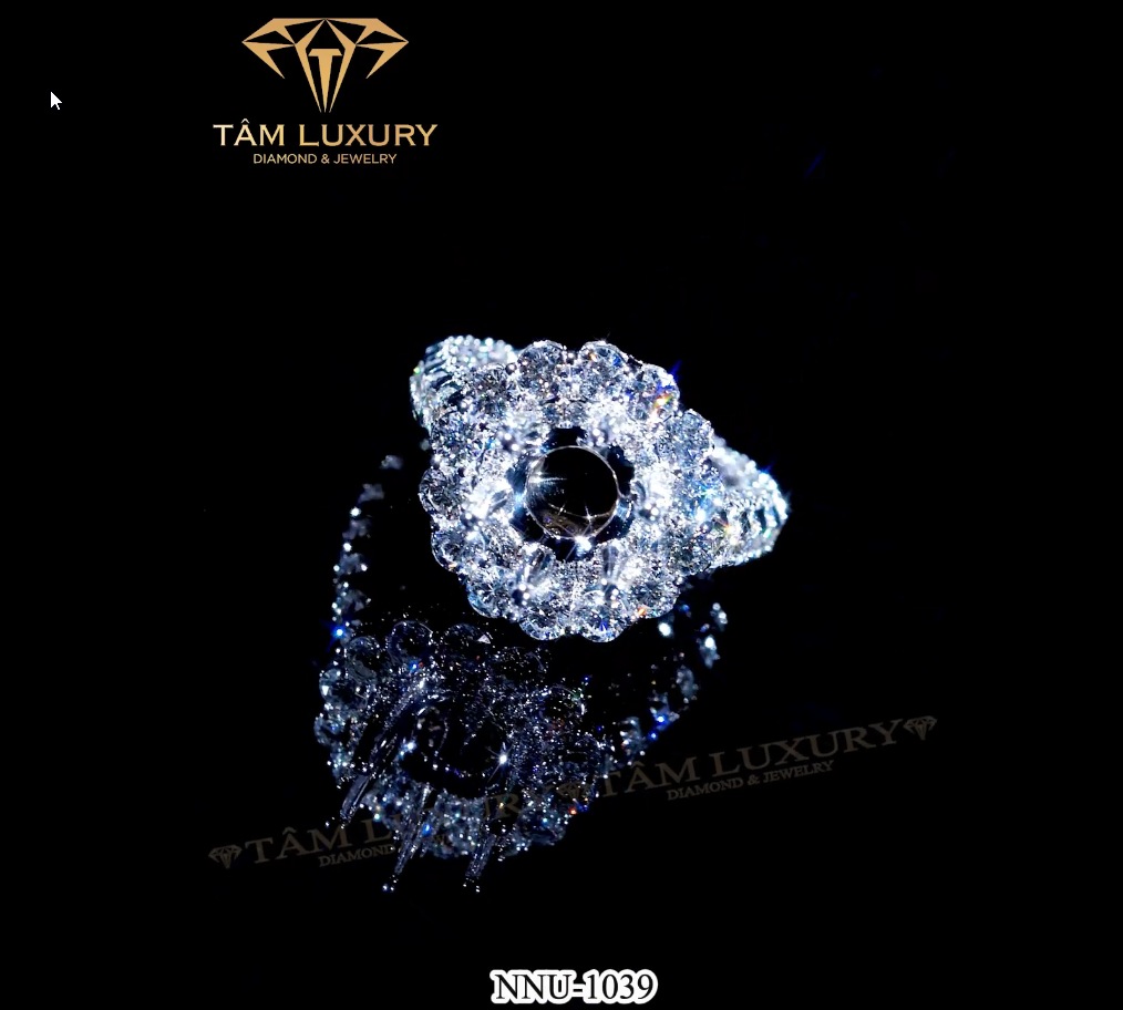 Nhẫn nữ vàng 750 đính kim cương thiên nhiên VVS+ "Caroline" - Mã NNU1039