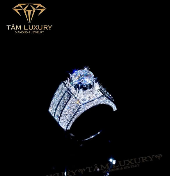 Thiết kế nhẫn nam kim cương thiên nhiên "Halo" - NNA1139 Thiết kế nhẫn nam kim cương thiên nhiên "Halo" - NNA1139