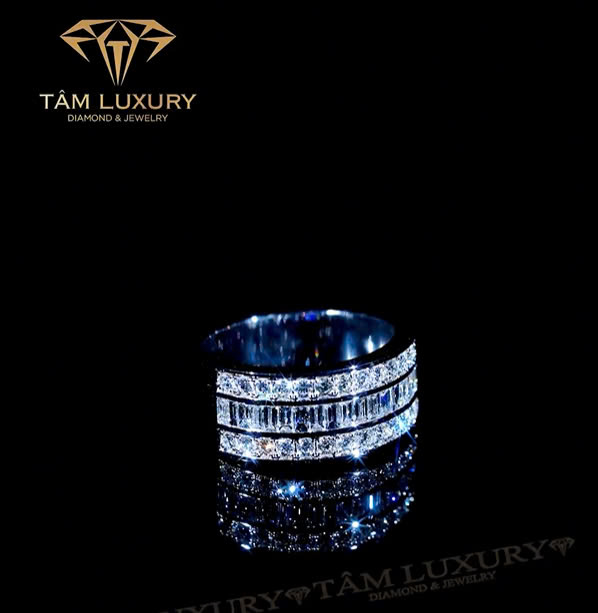 Nhẫn kết kim cương vàng ý 750 VVS+ "Luxe" - Mã NK940 Nhẫn kết kim cương vàng ý 750 VVS+ "Luxe" - Mã NK940