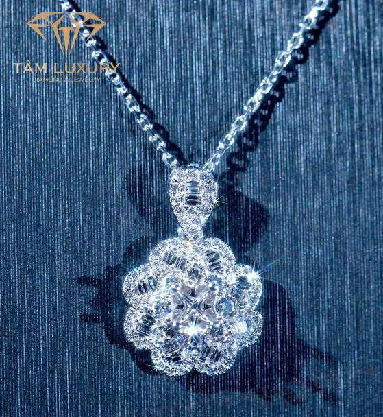 Phiên bản đặc biệt: Mặt dây chuyền kim cương vàng ý 750 “Shine” – Mã MD1355