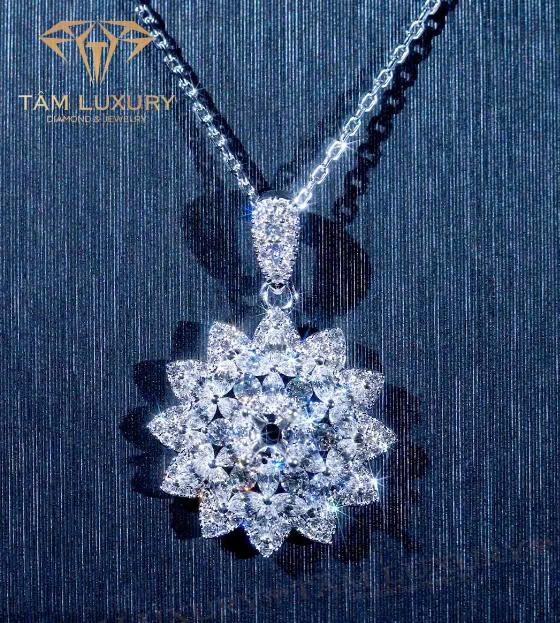 Top 15 mặt dây chuyền kim cương được yêu thích nhất “Moonlit Charm” – Mã MD547