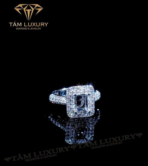 Nhẫn nữ Halo kim cương ổ chủ vuông Tâm Luxury Nhẫn nữ Halo kim cương ổ chủ vuông Tâm Luxury